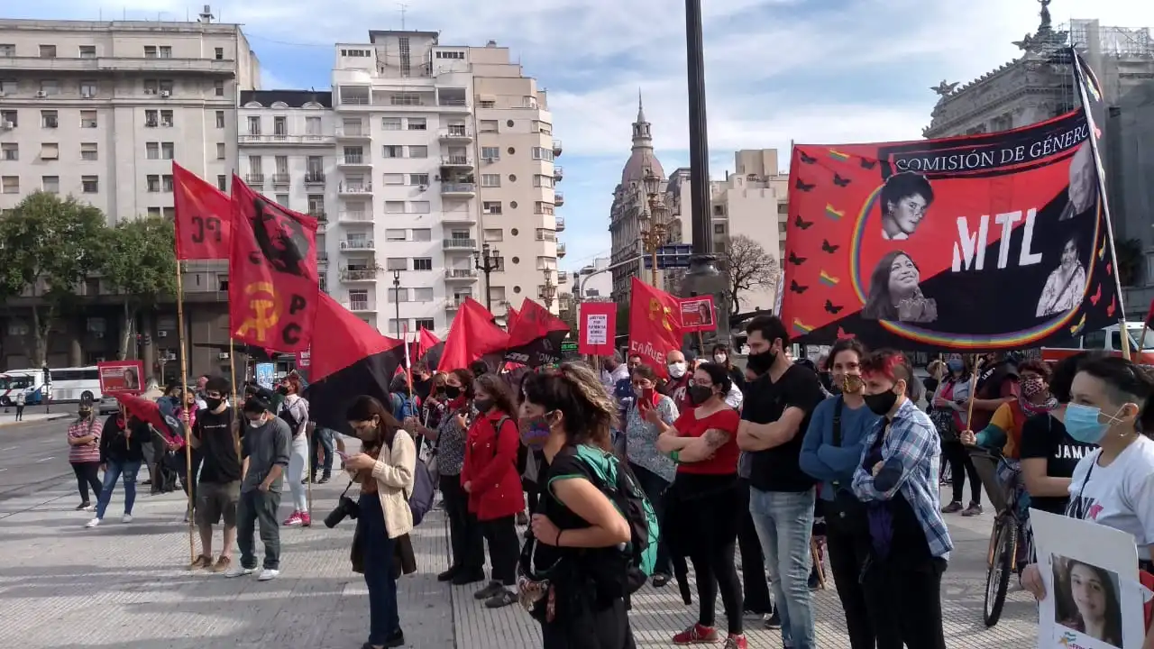 Justice for Florencia! Communists marches on the road in Argentina