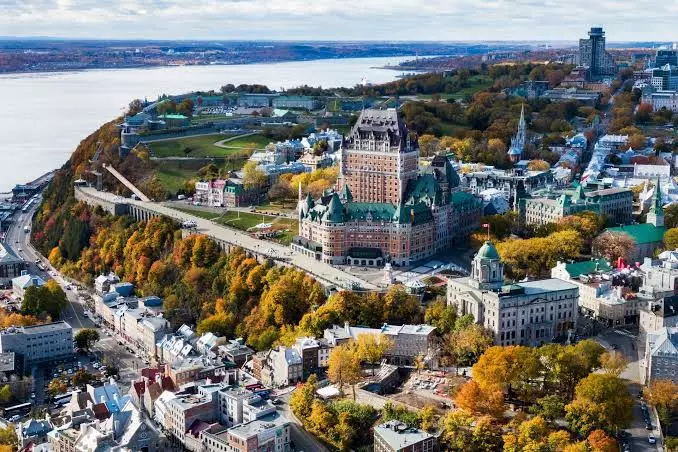 CHAPTER II: WITHIN THE WALLS: A memoir of the plague in Quebec City